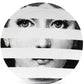Fornasetti Assiette "Tema e Variazioni" n.29 en porcelaine blanche et noire - 42424_TU 