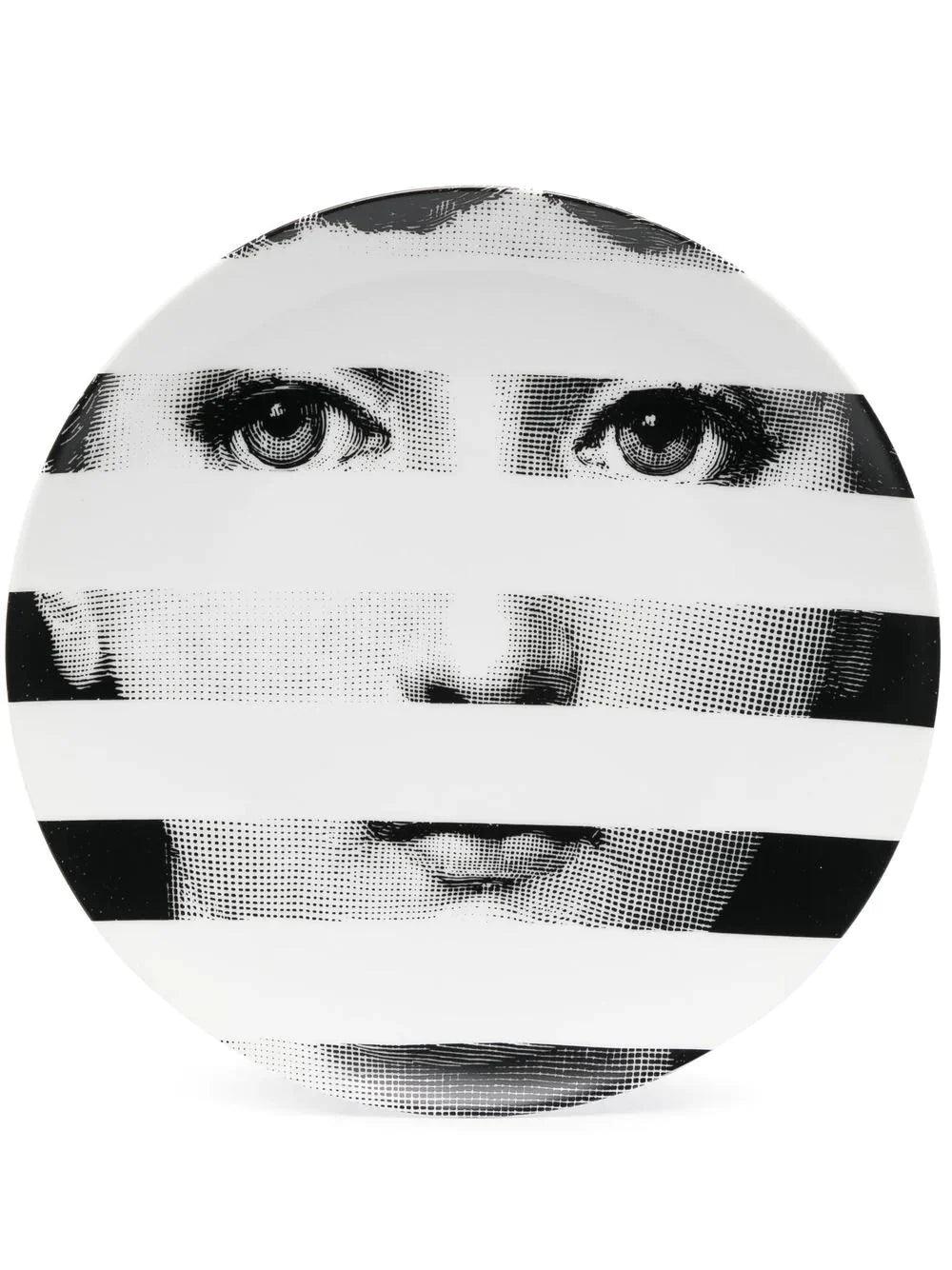 Fornasetti Assiette "Tema e Variazioni" n.29 en porcelaine blanche et noire - 42424_TU 