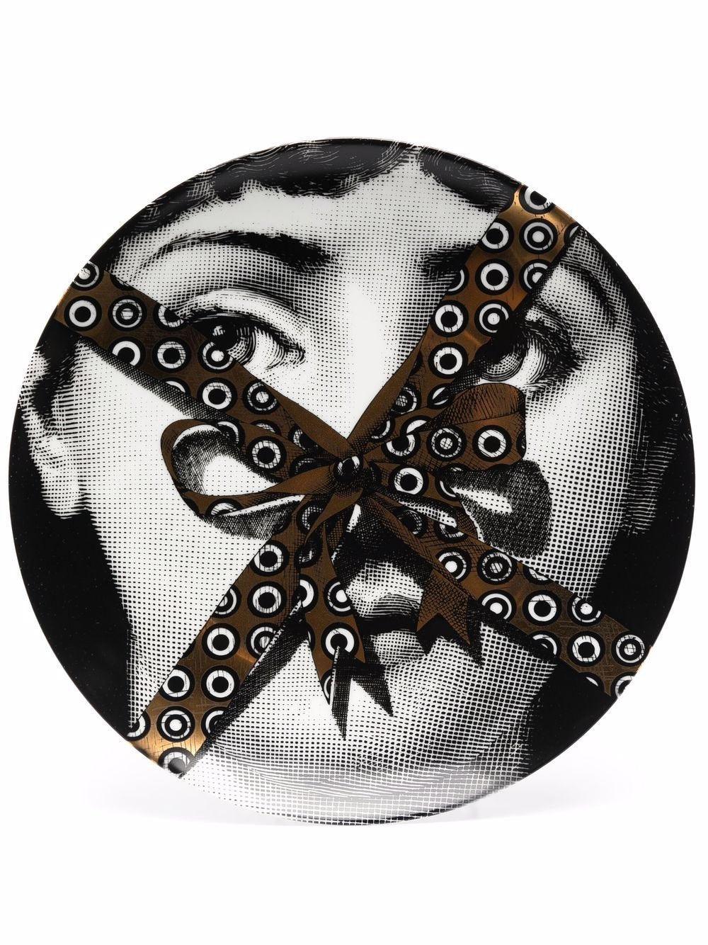 Fornasetti Assiette "Tema e Variazioni" n.79 en porcelaine blanche, noire et dorée - 42425_TU 
