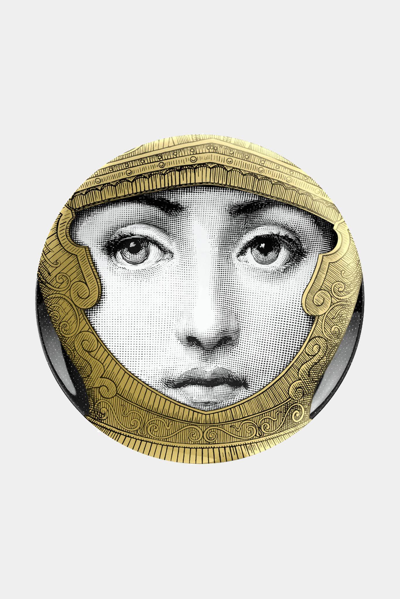 Fornasetti Assiette "Tema e Variazioni" n.95 en porcelaine blanche et dorée - 41211_TU 