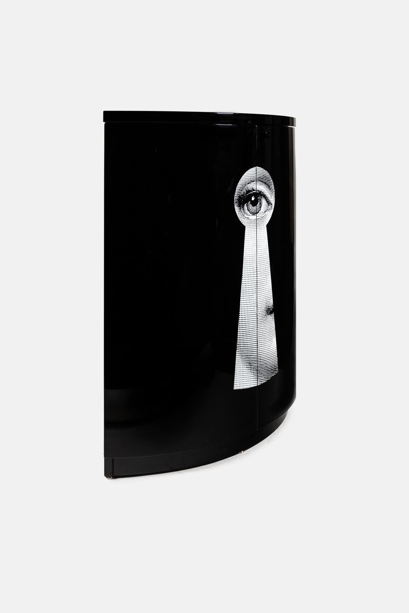 Fornasetti Cabinet d'angle Serratura - noir - 95852_TU 