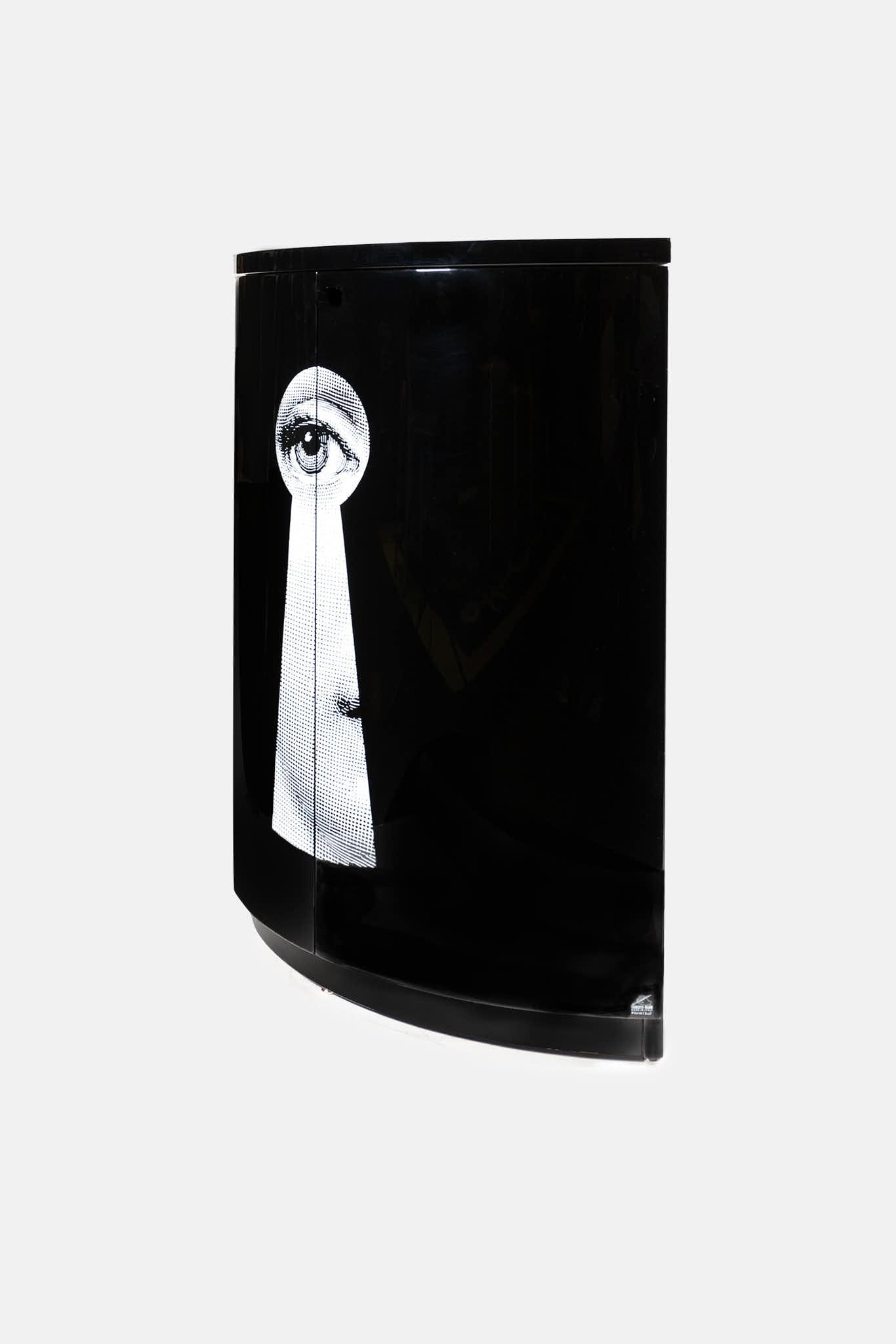 Fornasetti Cabinet d'angle Serratura - noir - 95852_TU 