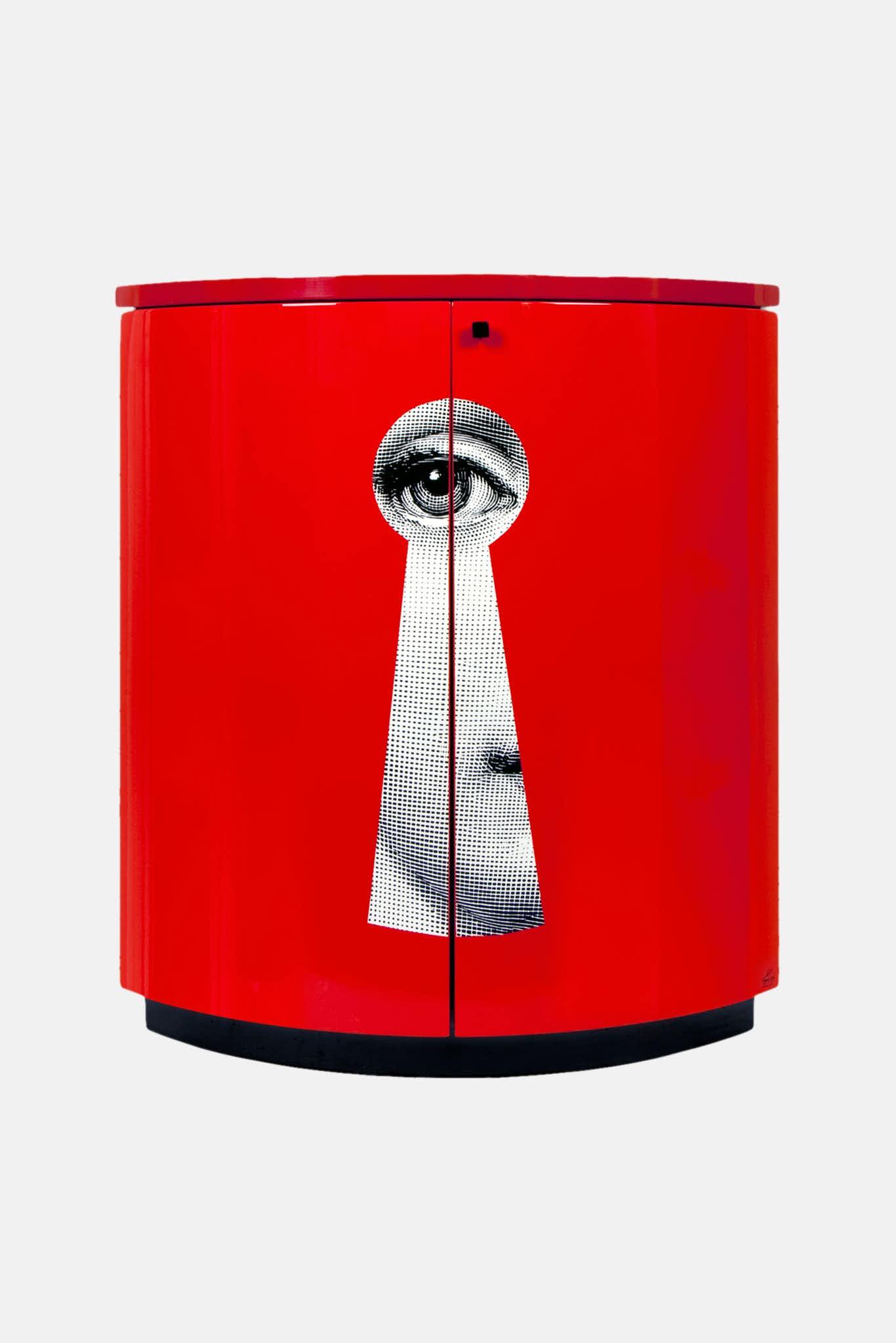 Fornasetti Cabinet d'angle Serratura - rouge - 20055_TU 